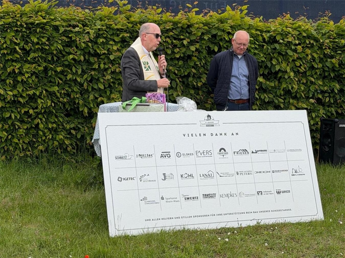 "Moderner Schießstand gesponsert von St. Johannes Schützenbruderschaft Weeze"