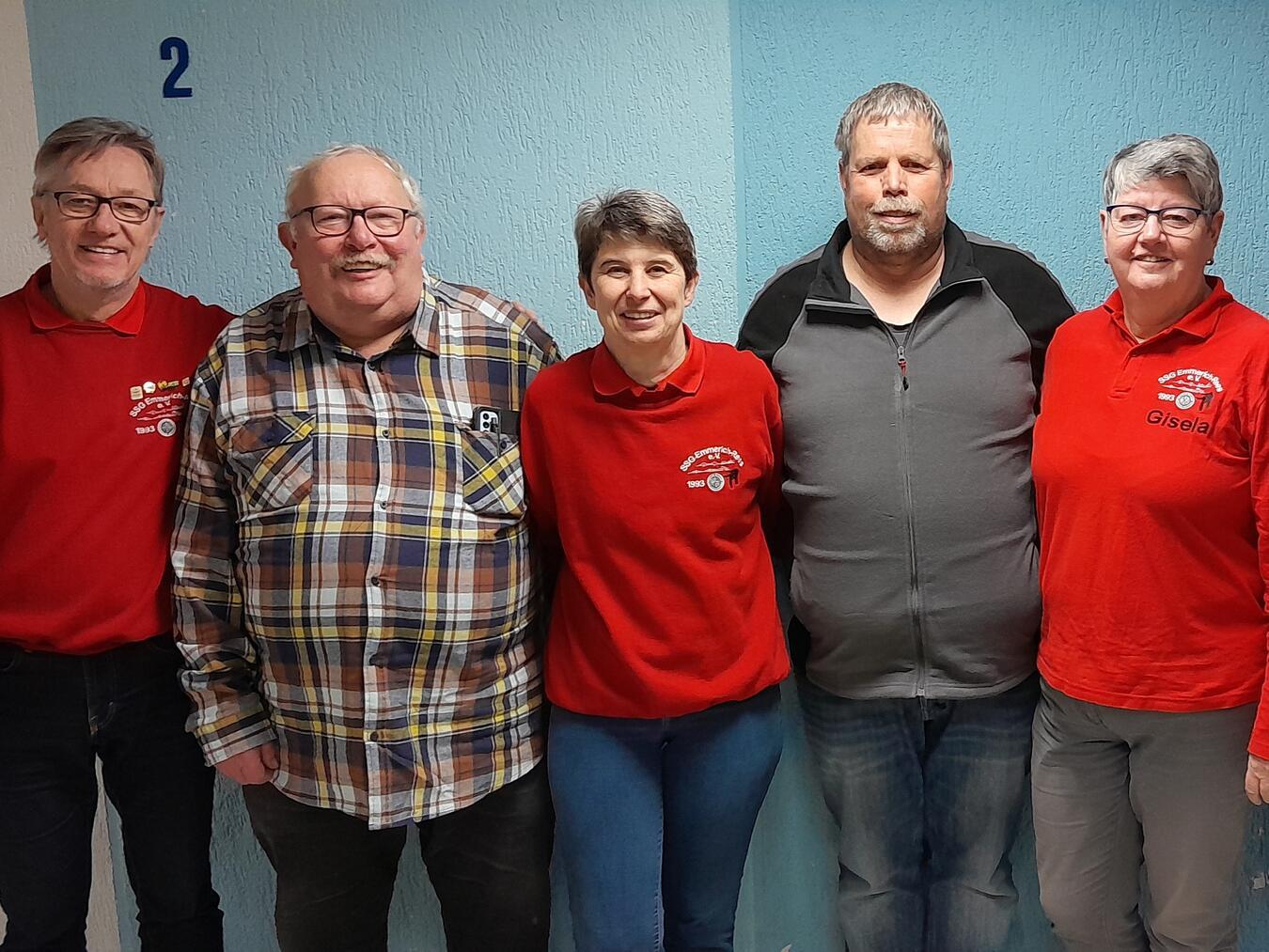 Die Sportschützen aus Emmerich und Rees: (v. l.) Karl-Heinz Flagge, Mannschaftsführer Johannes Kortenhorn, Michaela Bott, Jürgen Heimann, Gisela Saliger, Heiner Hülkenberg (nicht im Bild). Foto: privat