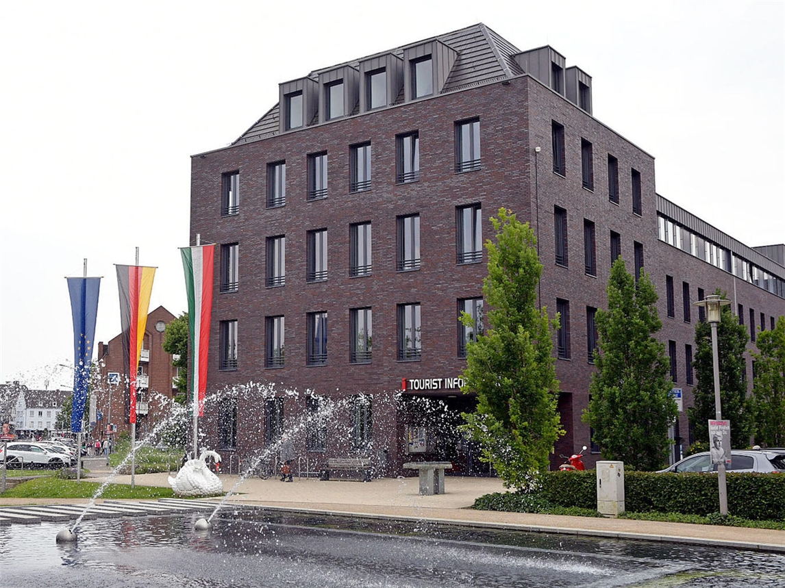 "Kontrolle der Hundehaltung in Kleve durch städtische Behörden, NN-Foto (Archiv): RD"