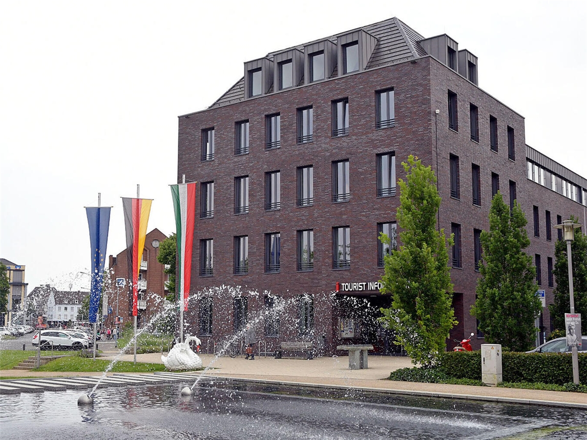 "Wettbewerb begrünte Balkone in Kleve, Stadtaufruf zur Teilnahme, urbanes Grün, nachhaltiges Wohnen"