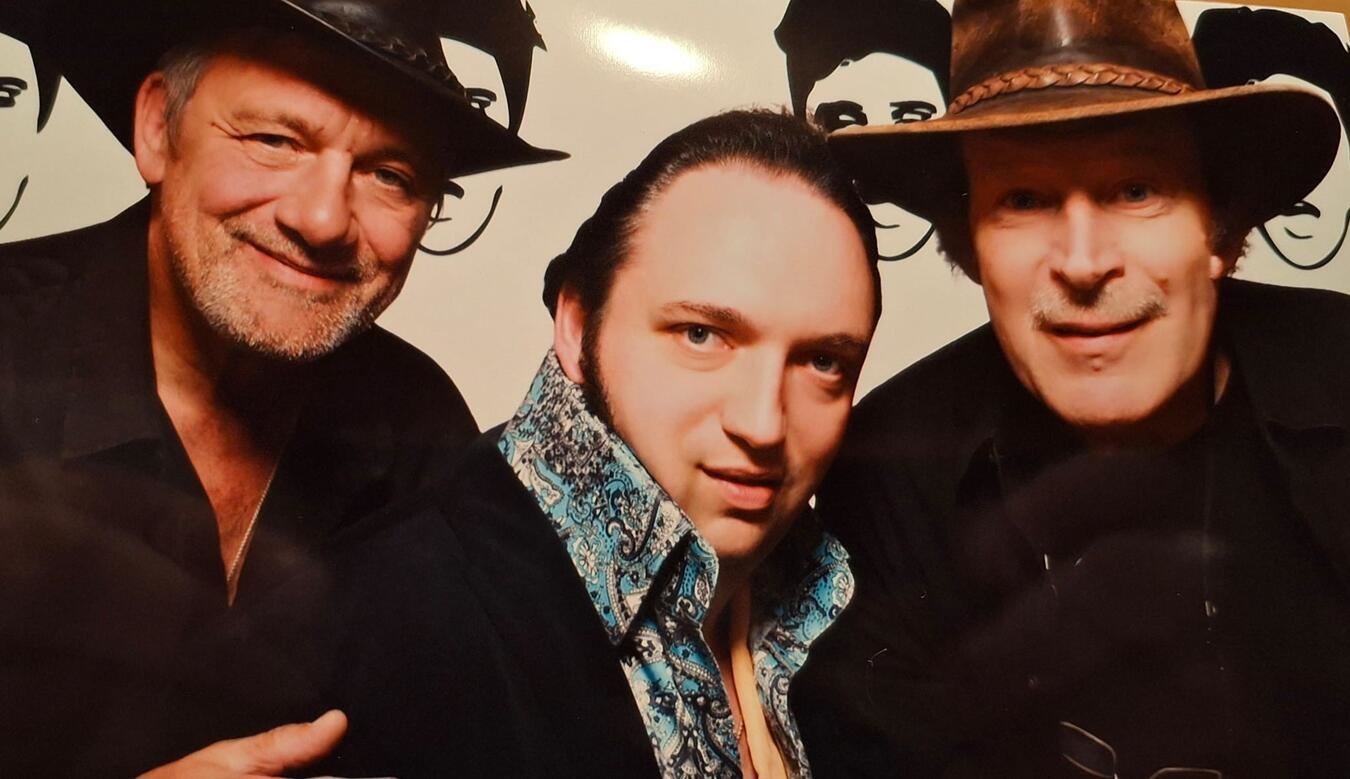 "Die Sundial Boys, Johnny Murkovic, Marvin Krupp, Gerold Beirer, interpretieren Elvis-Songs neu. Foto: Sundial Boys"