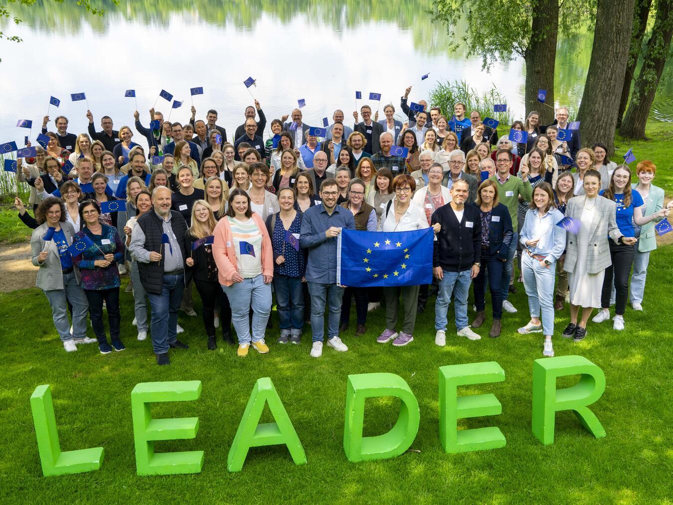 Die Tagungsteilnehmer in Geldern bei der Fachtagung der Leader-Regionen NRW. Sie unterstützen bei der Umsetzung von Projekten mit EU-Förderung in 45 ländlichen Regionen.Foto: Stadt Geldern/Seybert