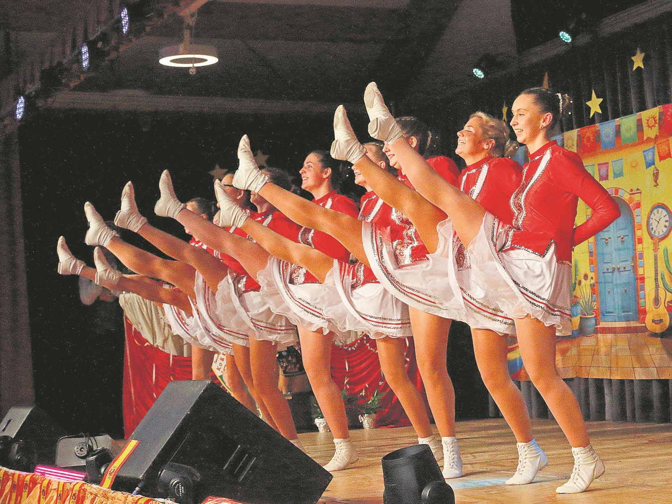 Die Tanzgruppen wussten mir schwungvollen Choreografien zu begeistern. NN-Fotos: Theo Leie
