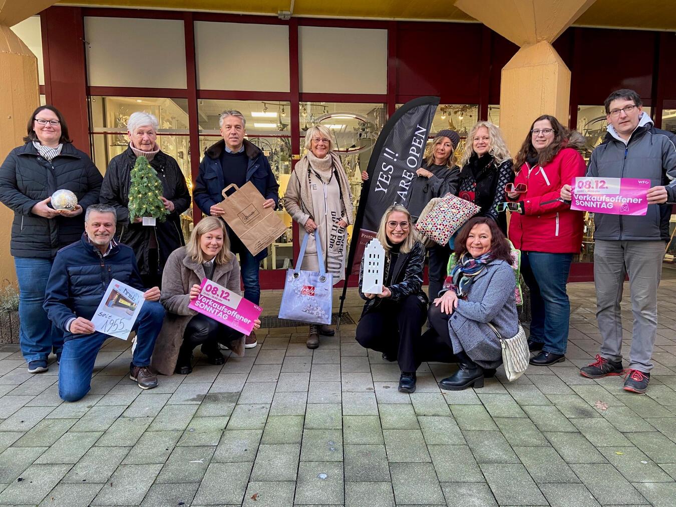 Emmerich: Stadtrallye zum Lichtermarkt und verkaufsoffenen Sonntag Die teilnehmenden Händler und die WfG Emmerich laden zur Stadtrallye und VOS. Foto: WfG Emmerich