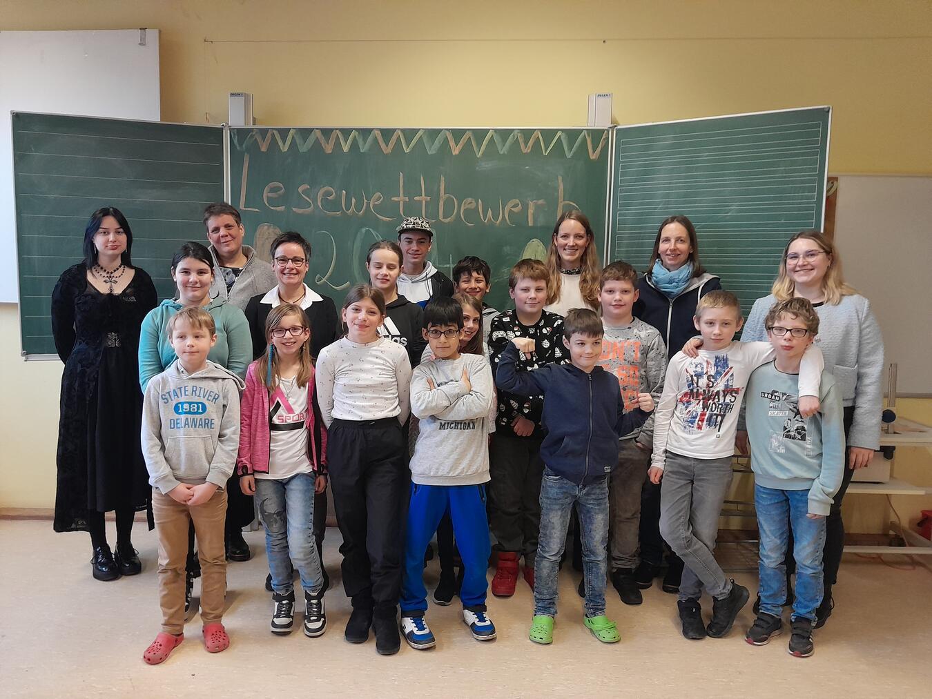 Die teilnehmenden Kinder der Gelderlandschule beim diesjährigen Lesewettbewerb.Foto: Laura Schmidt-Wittler