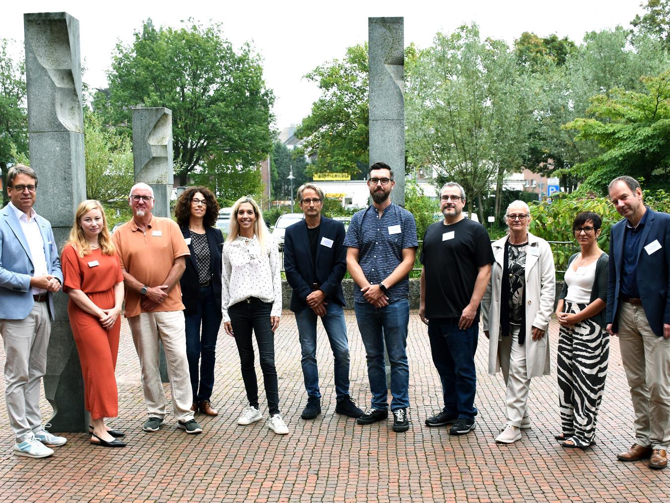 Die Teilnehmer der Fachtagung diskutierten, wie sie Betroffenen besser helfen können. Foto: Kreis Wesel