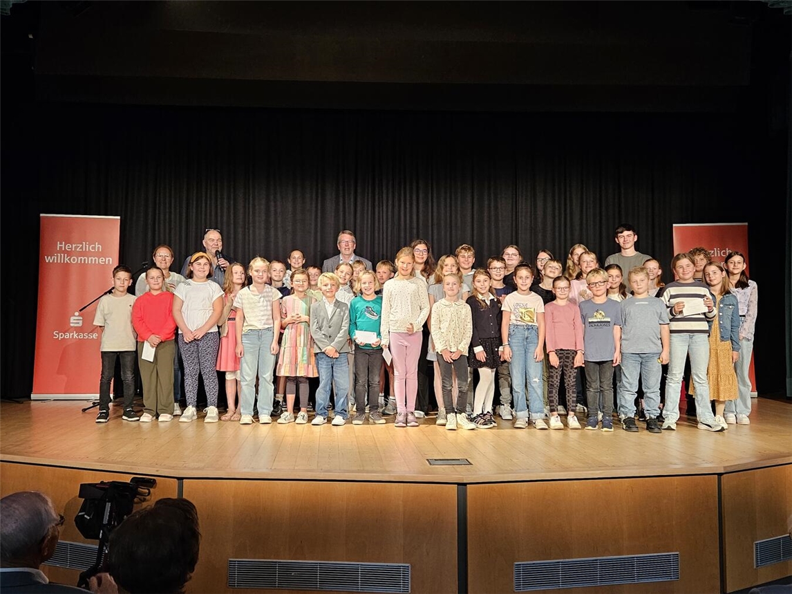 Die Teilnehmer des diesjährigen Schülervorlesewettbewerb „Op Stroels Ploatt“. Foto: privat