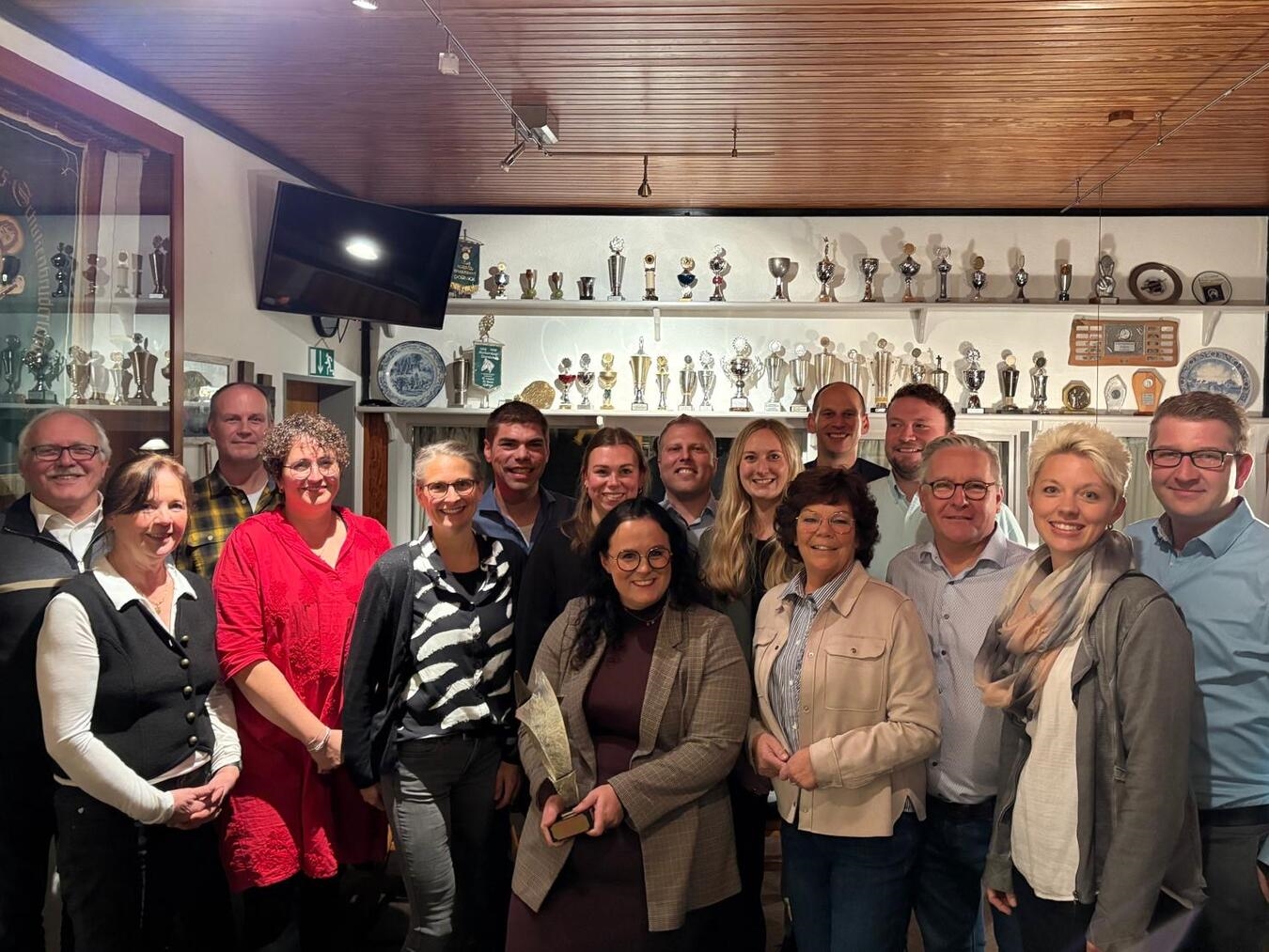 Majestäten-Pokalschießen der Emmericher Königspaare Die Teilnehmer des Majestäten-Pokalschießens in Emmerich. Foto: privat