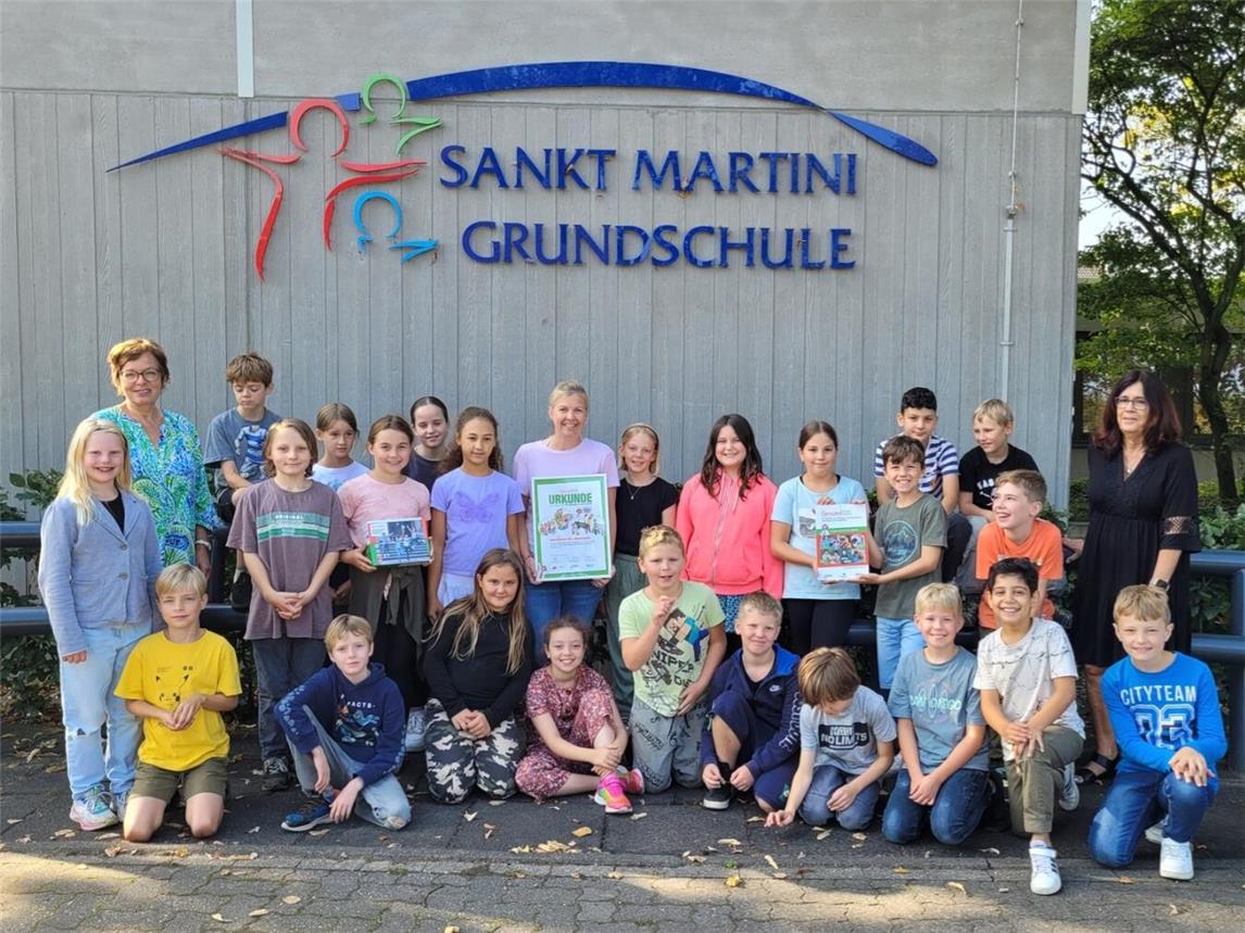 Die Veerter Martinischüler nehmen ihren Preis entgegen. Foto: privat