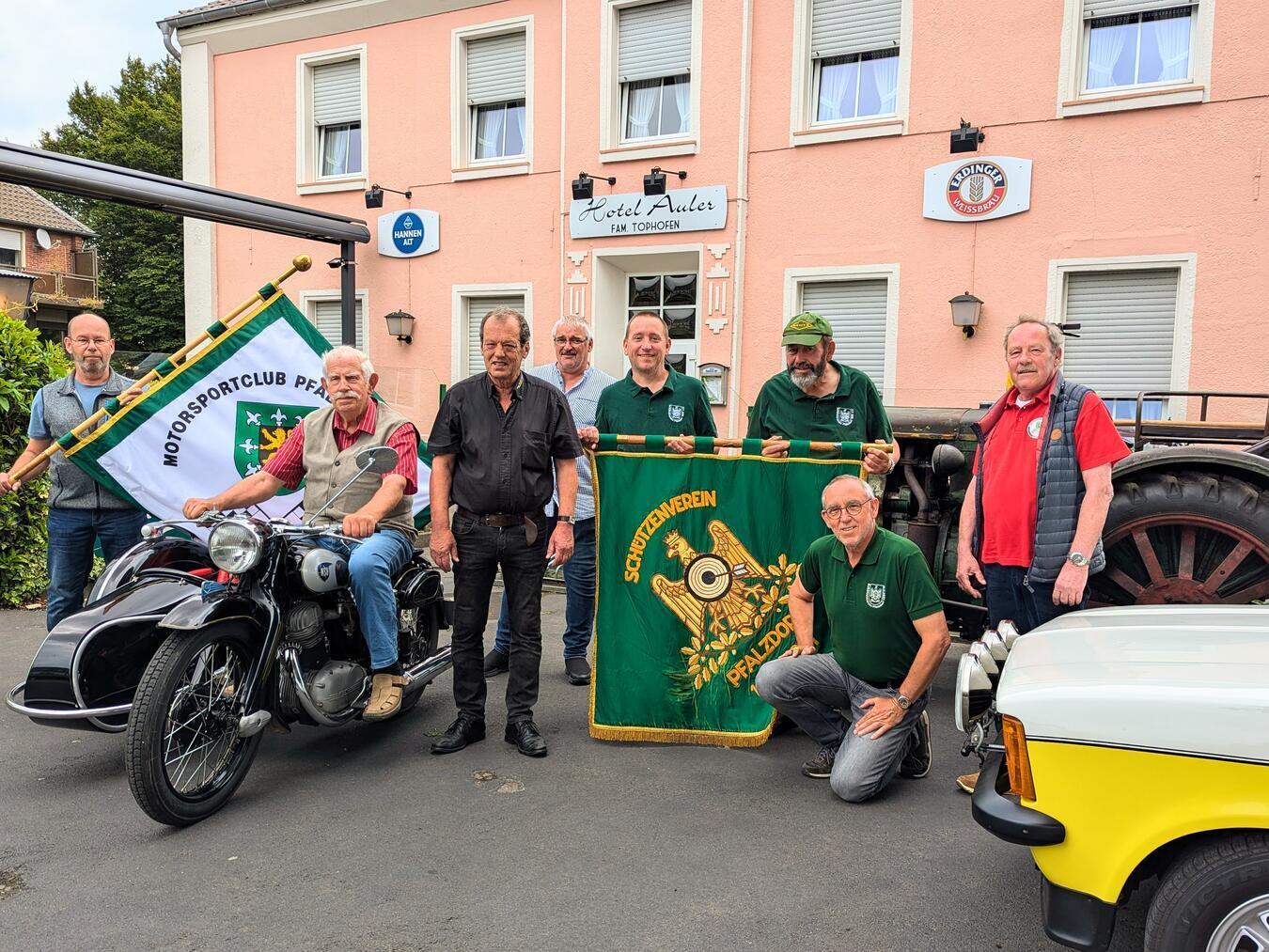 Die Veranstalter des Dorffestes freuen sich auf viele Besucher. Foto: JK