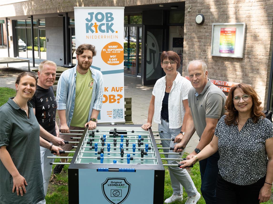 Die Veranstalter freuen sich auf viele Teilnehmer und spaßig-erfolgreiche Begegnungen beim „Jobkick Niederrhein“.Foto: Lukas Bachmann/Wunschkonzert Studios