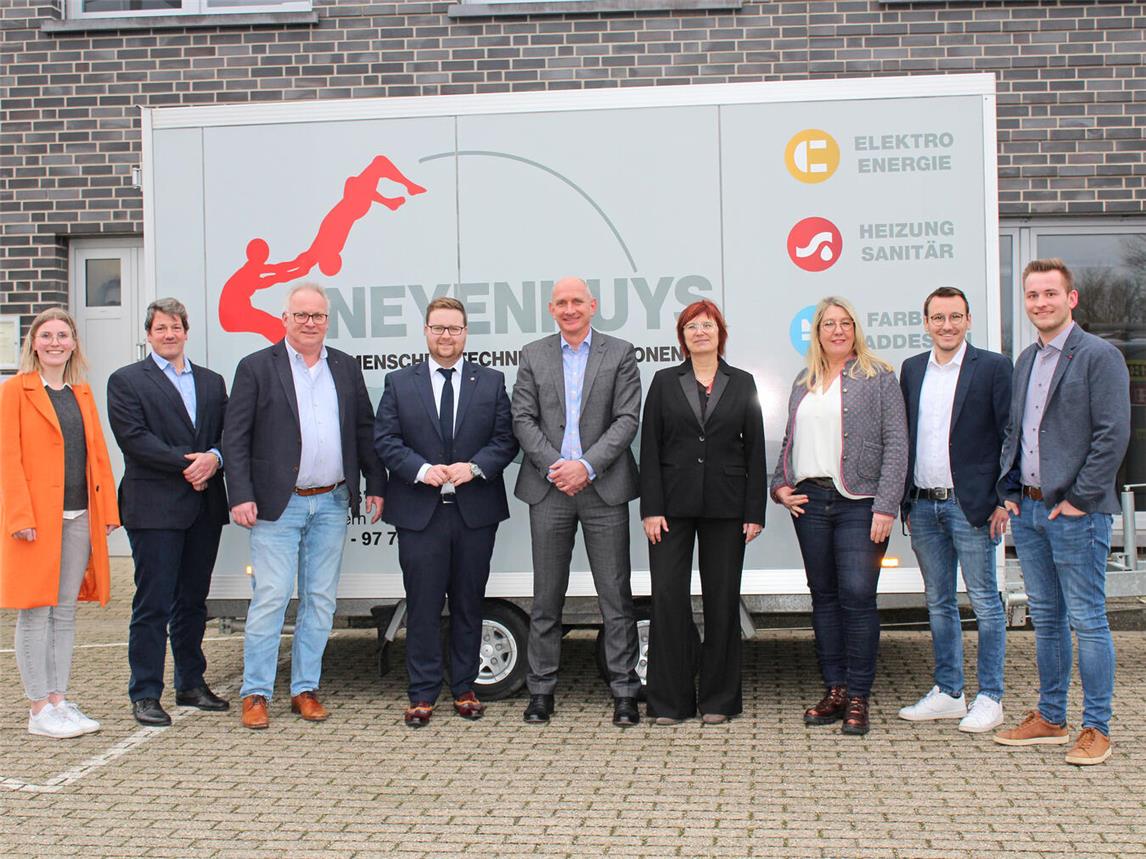 Die Veranstalter freuen sich darauf, am „Tag der Ausbildung“ neben den 135 Ausstellern aus allen erdenklichen Bereichen auch viele junge Gäste begrüßen zu dürfen. NN-Foto: Thomas Langer