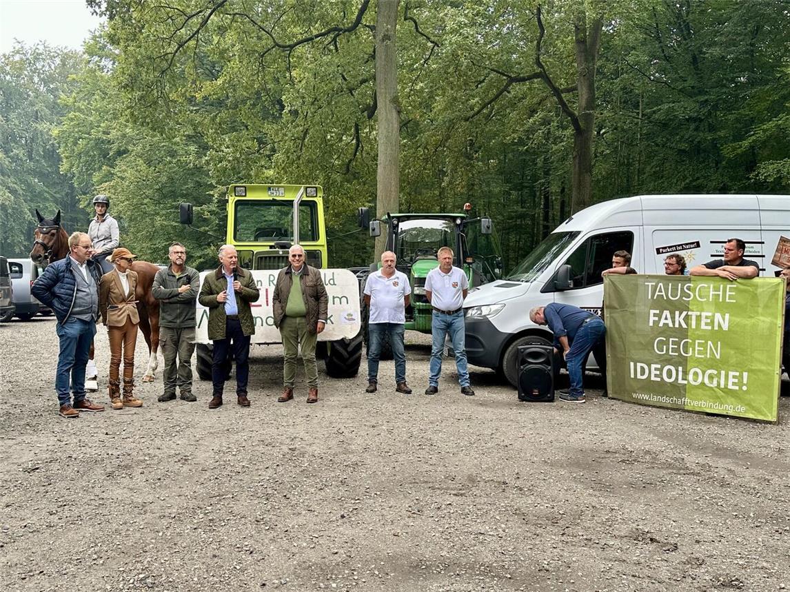 Die verschiedenen landwirtschatlichen Zusammenschlüsse brachten ihre Argumentationen gegen den Nationalpark Reichswald hervor. NN-Foto: SP