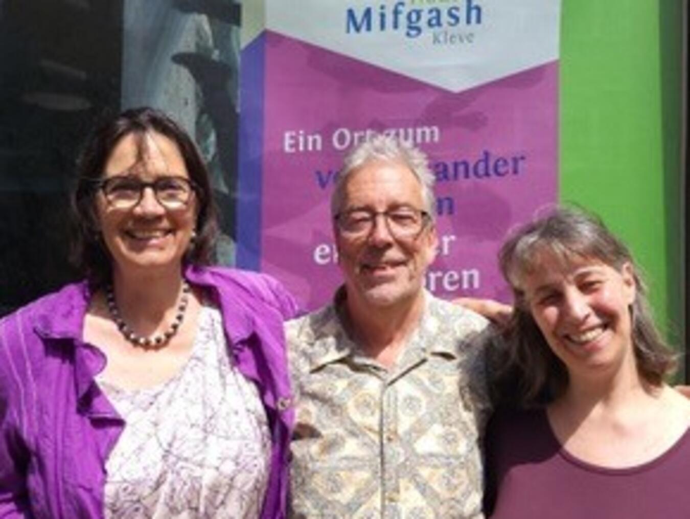 Die Vorsitzende Iris Tautorat, der Geschäftsführer Thomas Ruffmann und Dr. Catherina Stauch (v.r.). Foto: Haus Mifgash