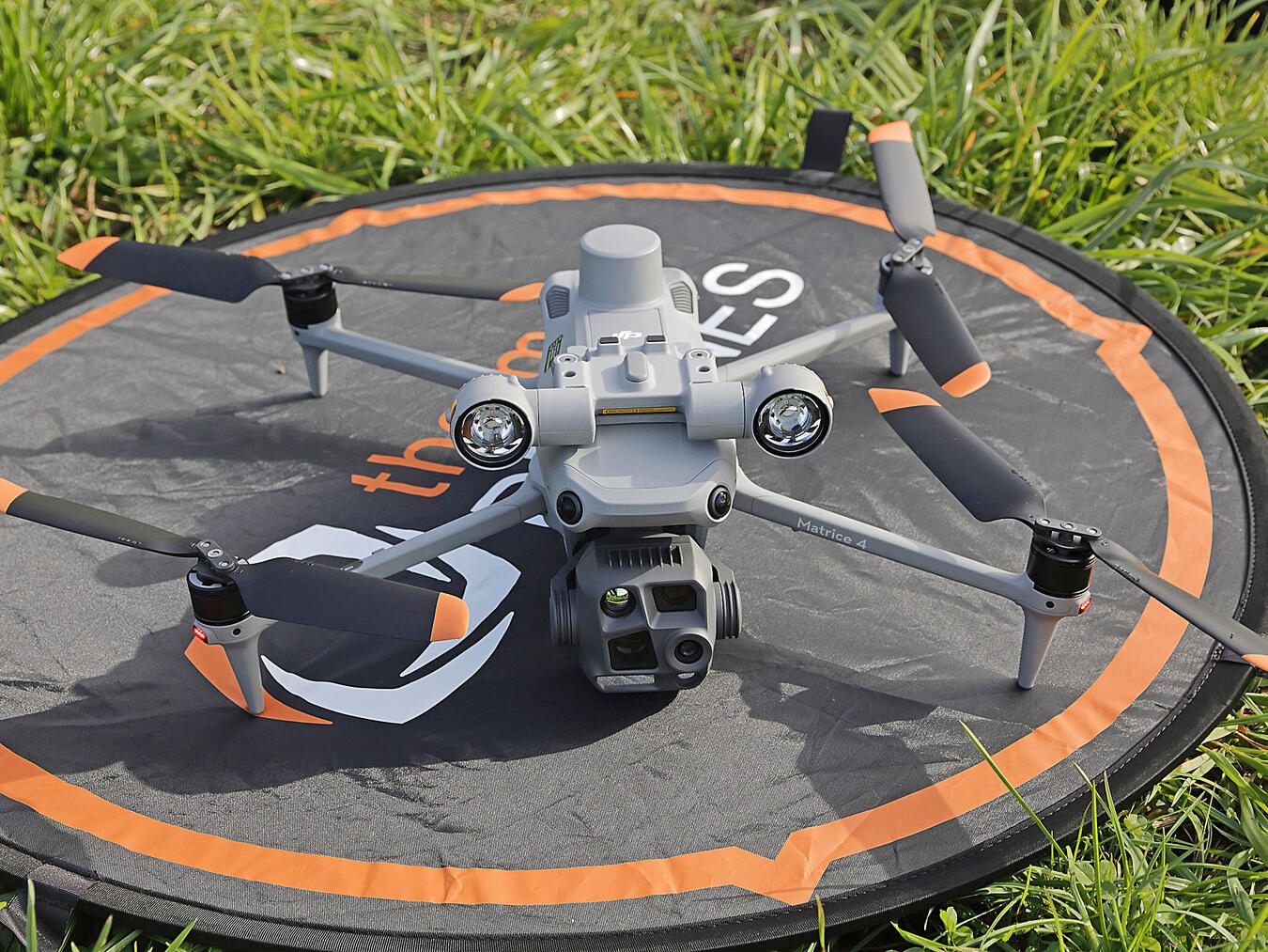 Die Wärmebild-Drohe in der Nahaufnahme. NN-Fotos (2): Theo Leie