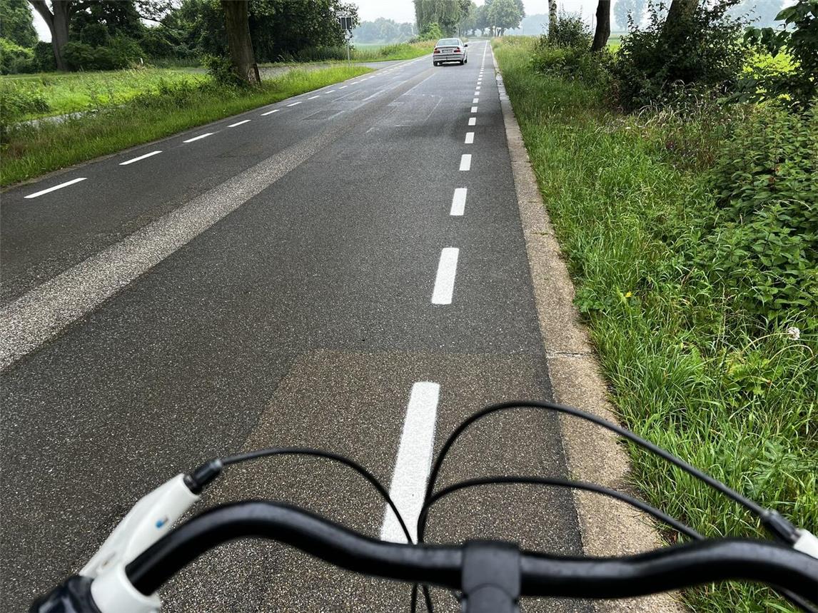Die Wardstraße in Richtung Grietherbusch, jetzt fahrradfreundlicher. Foto: Stadt Rees