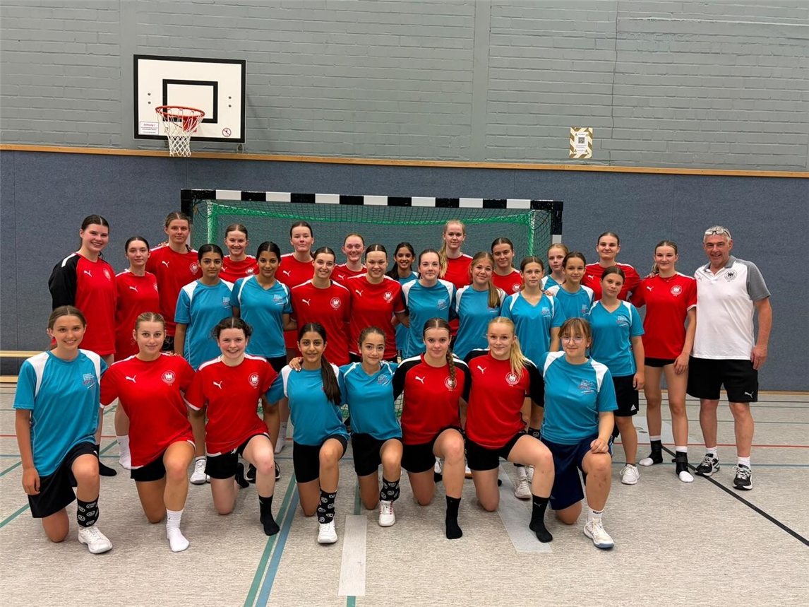 "U18-Handball-Lehrgang der deutschen Nationalmannschaft in Kleve, Teamfoto"