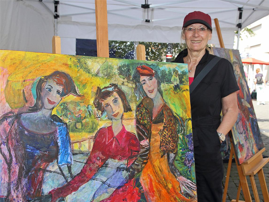 Die Xantener Künstlerin Hanne Neß war schon oft beim „KleinMontMartre“ dabei. NN-Archivfotos: Theo Leie