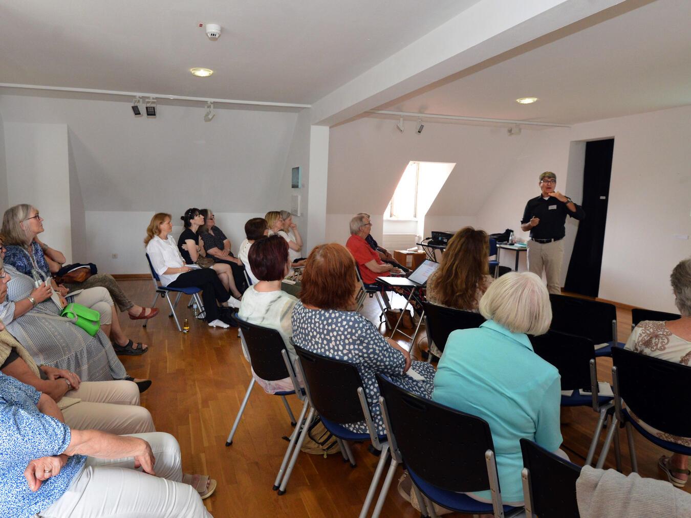 Die zahlreichen Workshops beim Fachtag „Engagement ehren“ des Kreises Kleve im Gocher Kastell waren gut besucht. Foto: ©Kreis Kleve – Klaus-Dieter Stade