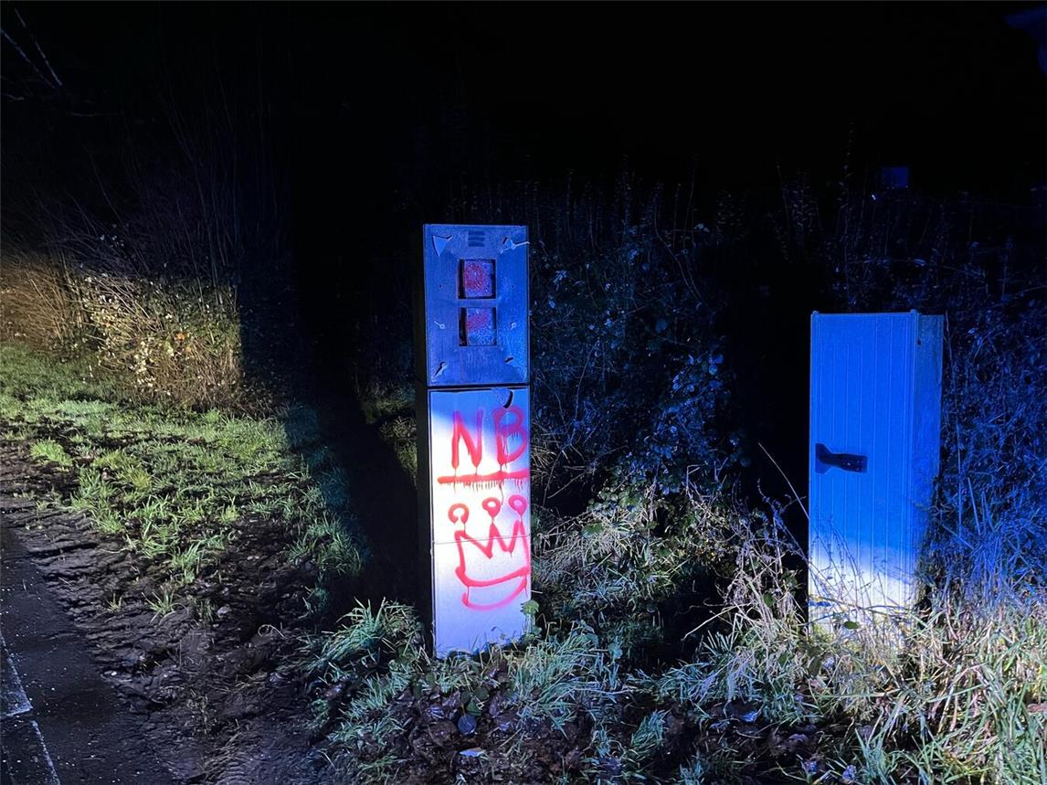 Die zerstörte Anlage an der B57 in Hasselt. Foto: Polizei