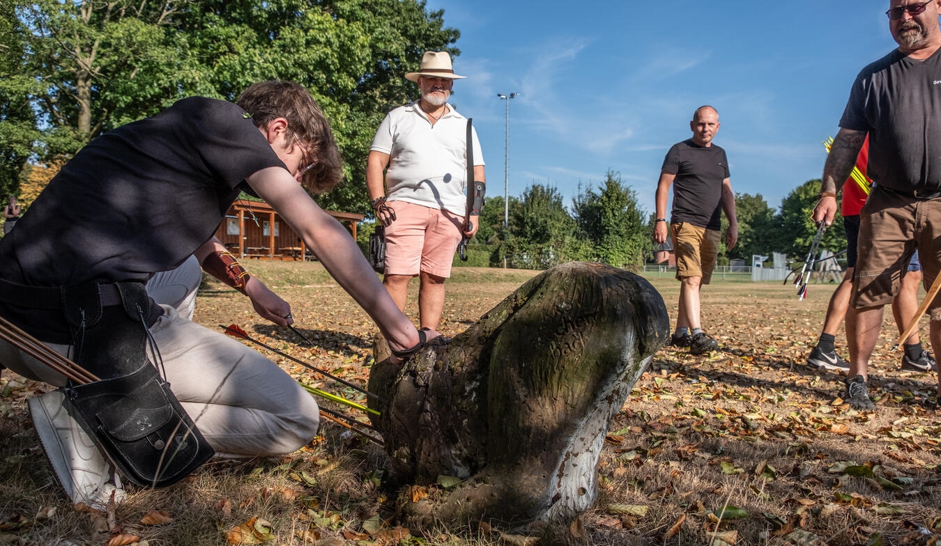 Dienstag, den 19.08.2025. Beim BSC Louisendorf gibt es die 3 D Gruppe. die jewei...