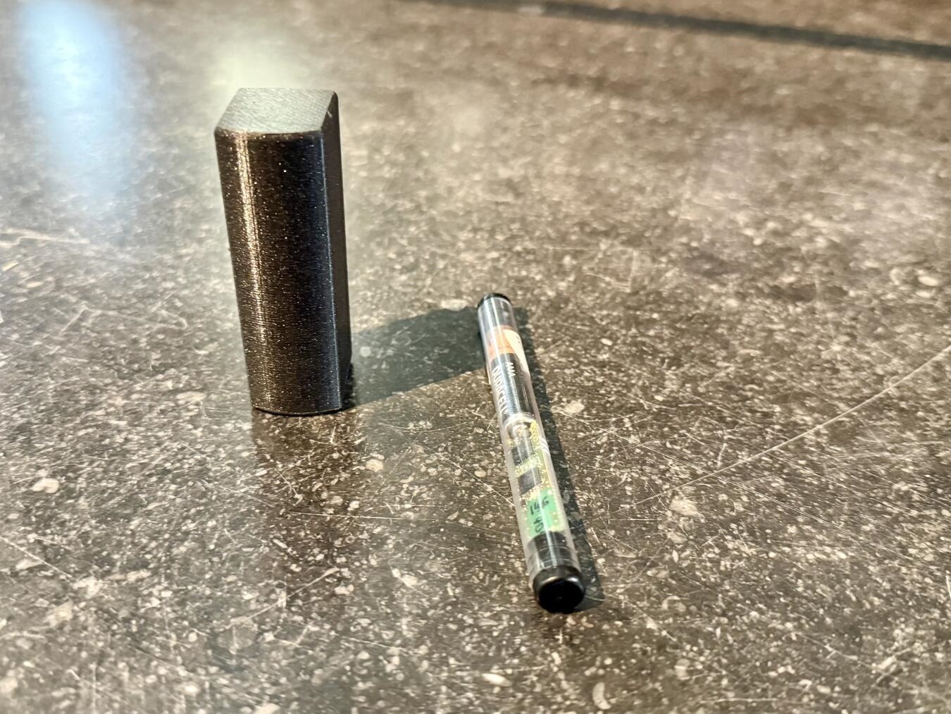 Diese unscheinbaren Sensoren messen unter anderem die Temperatur und die Luftfeuchtigkeit im Xantener Dom. NN-Foto: SP