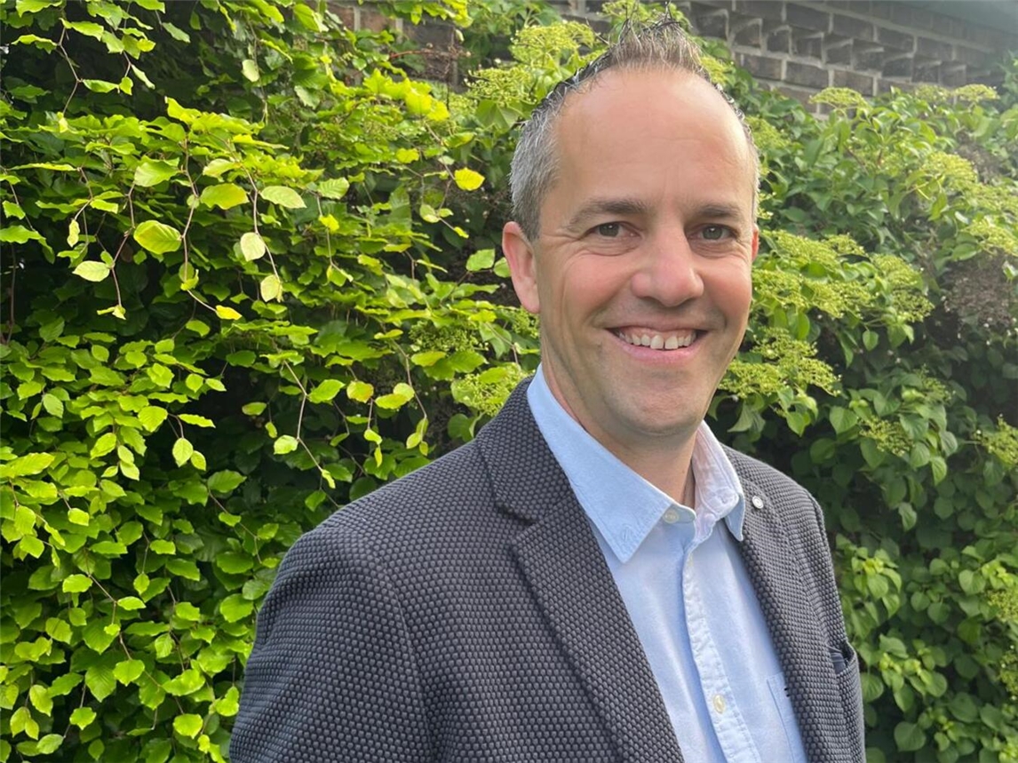 "Dominik Hoolmans, neuer Vorsitzender des BürgerForumGoch, Porträtfoto"