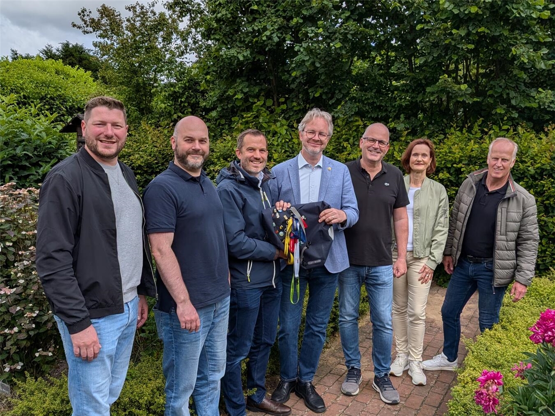"Gruppenfoto mit Dominik Mysor, Jordi Fages und Bürgermeistern Bernd Kuse, Paul Hoene in Wachtendonk"