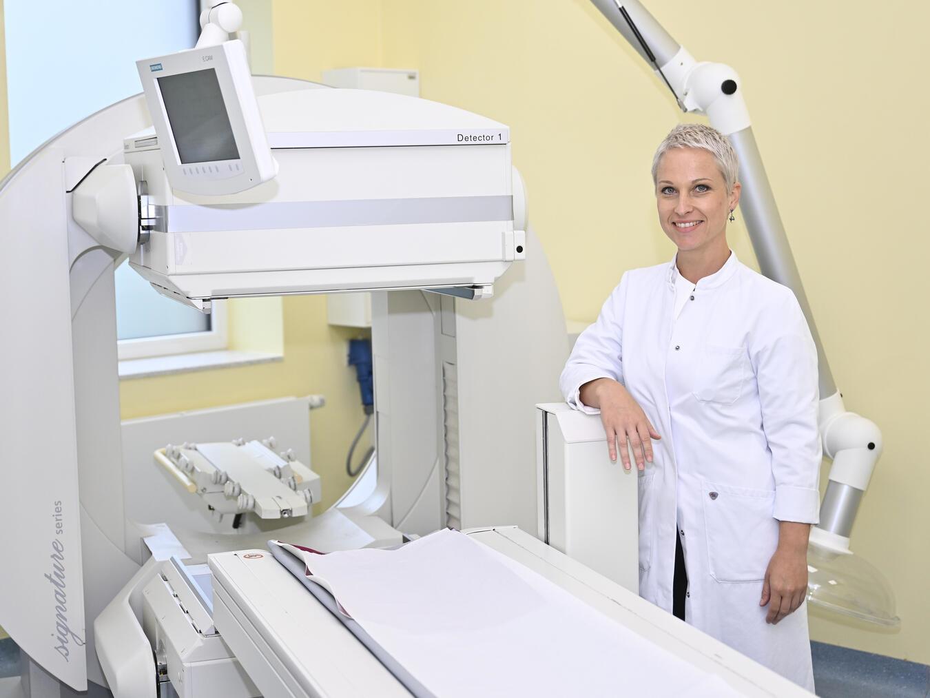 Jetzt für Schilddrüsen
-Screening anmelden Dr. Noémi Horváth ist Chefärztin des Instituts für Nuklearmedizin im Wilhelm-Anton-Hospital Goch. Foto: KKLE / Thomas Momsen