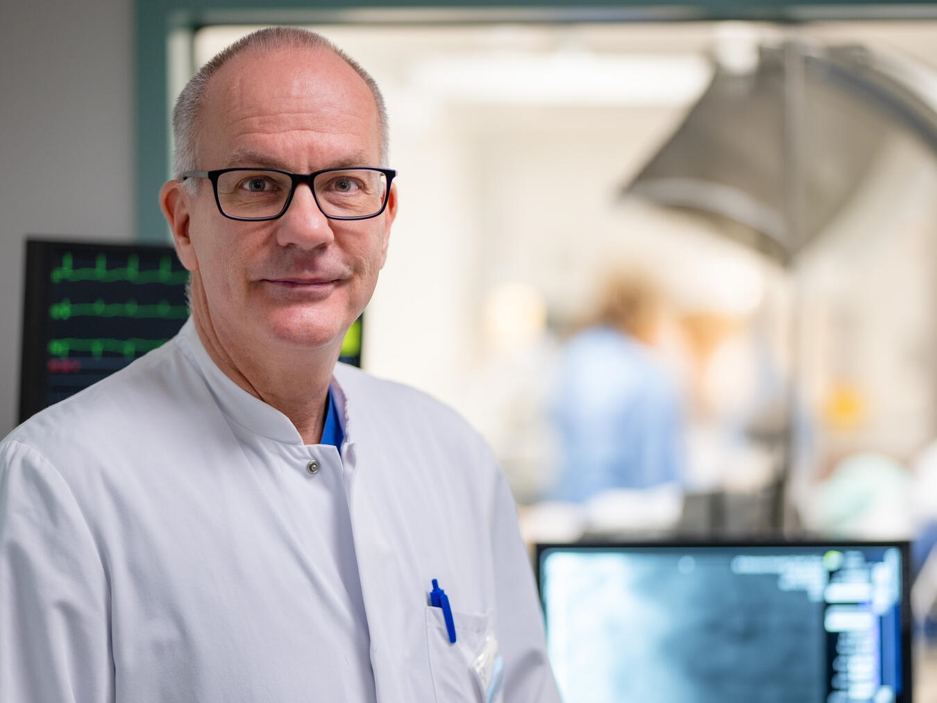 Information ist der erste Schritt zur Vorbeugung Dr. Norbert Bayer ist Chefarzt für Kardiologie und Nephrologie am den Katholischen-Karl-Leisner-Kliniken. Foto: KKLK