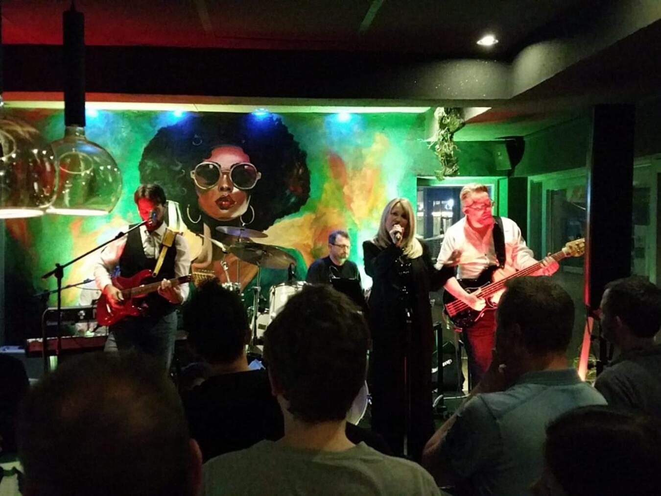 Dull Jones freuen sich auf ein Wiedersehen in Geldern. Foto: privat