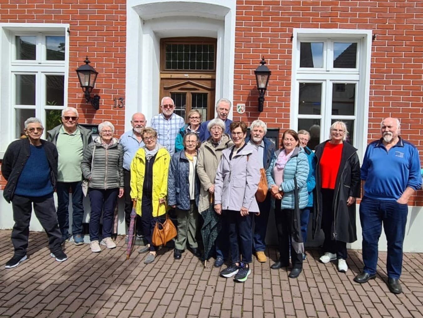 Ehemalige Schüler der Marienschule Kapellen haben sich nach 60 Jahren wiedergetroffen und einen gemütlichen Abend verbracht. Foto: privat