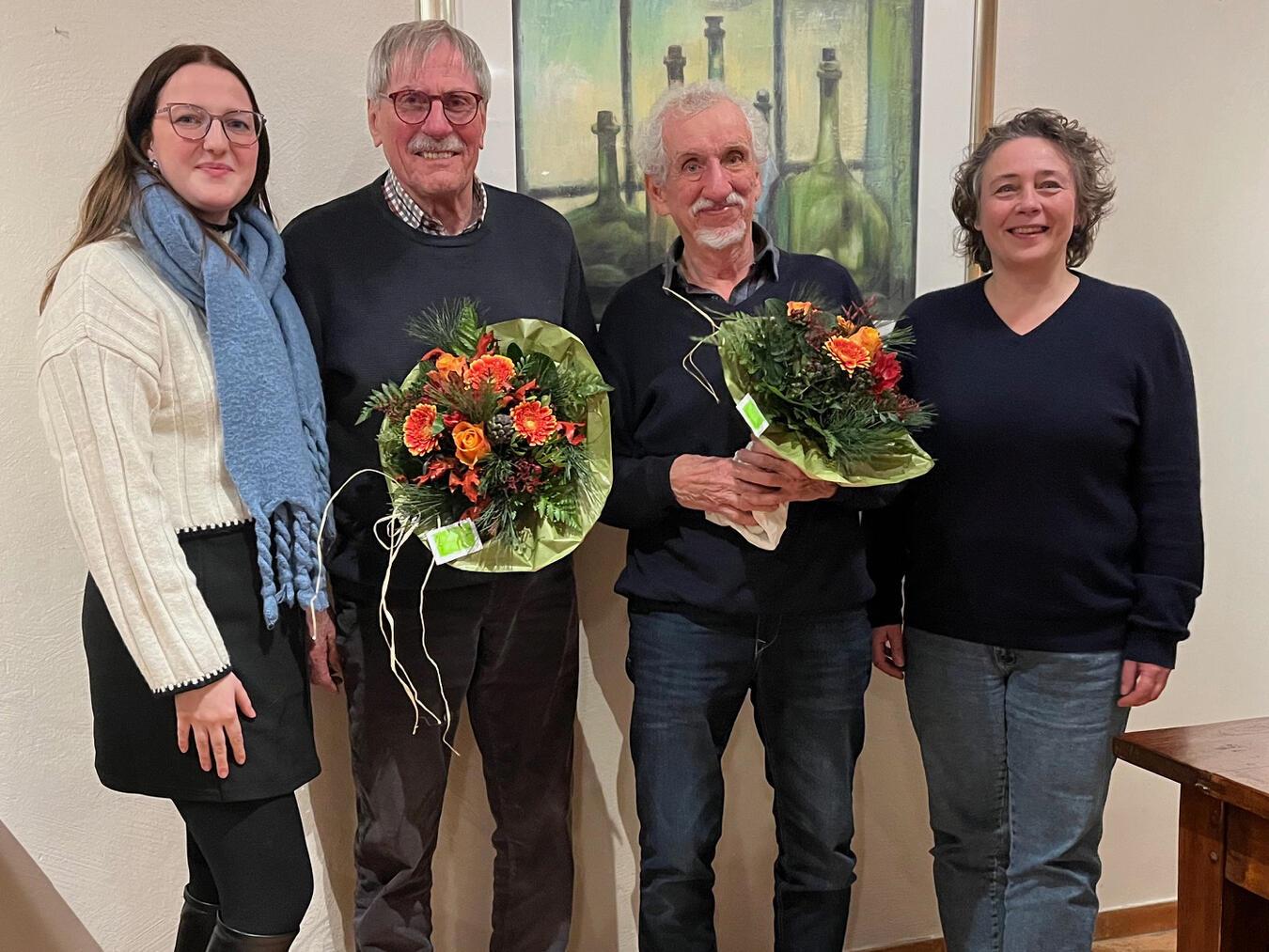 Ehrung für 15-jährige Tätigkeit in der Touristinfo (v.r.): Charmaine Haswell, Fred Bachmann, Heinz Vink und Antonia Pieper. Foto: WTM