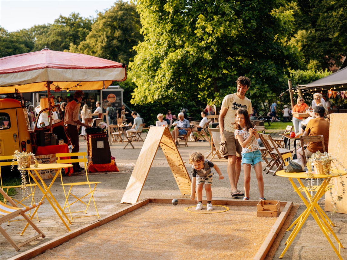 Ein buntes Programm für Kinder und Erwachsene wird für die Besucher der Sommernächte vorbereitet. Fotos: Linde Berends