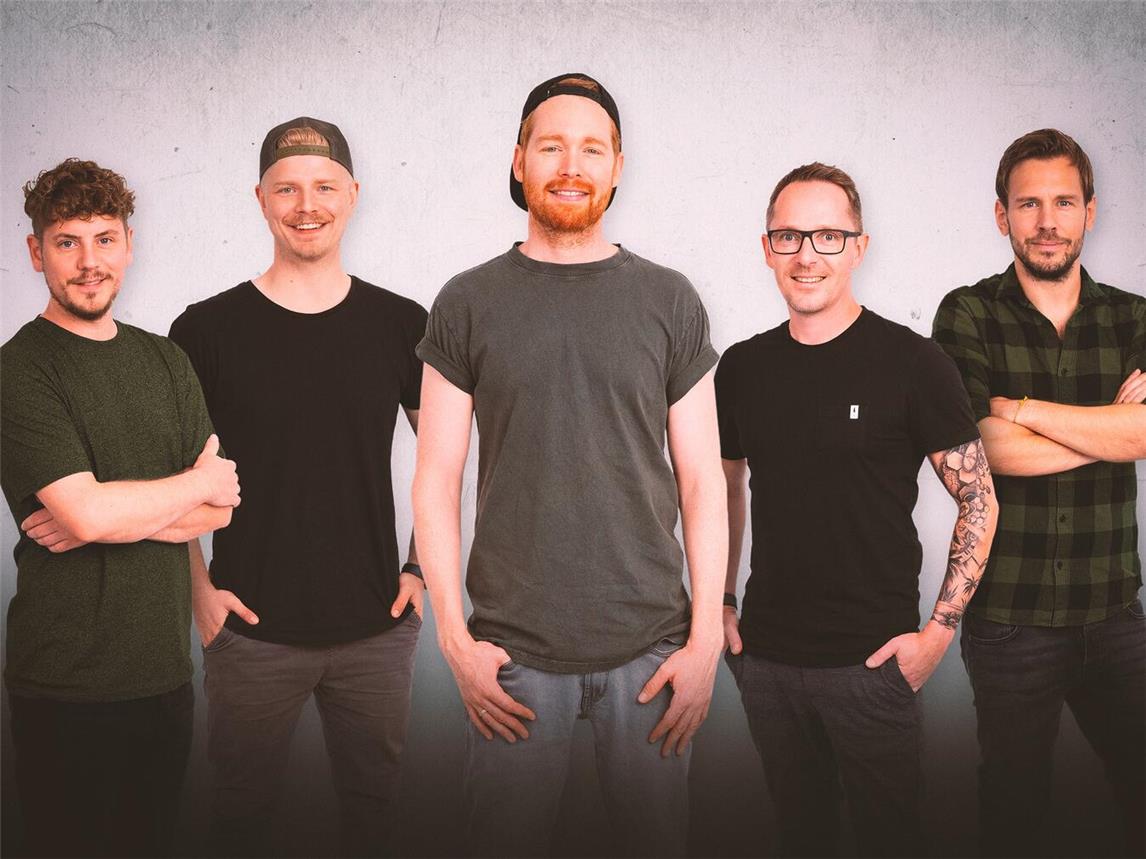 Ein ganzer Tag Karneval im Sommer im Stadtgarten Straelen, unter anderem mit der Band „Miljö“ aus Köln.Foto: Kay-Uwe Fischer/Sven Loellgen