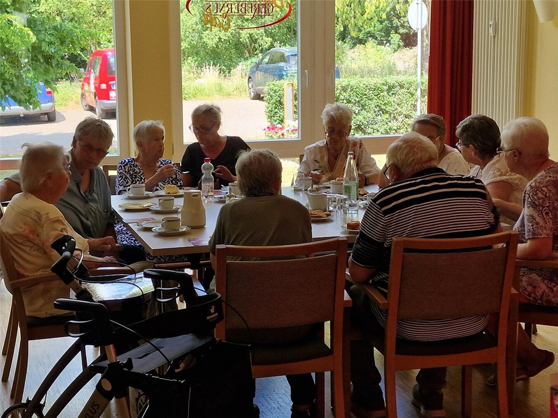 "Gesellige Runde im Gerebernushaus Sonsbeck, Freude und Gemeinschaft, Foto von GfS"