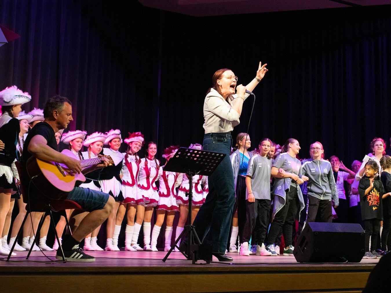 Ein Höhepunkt zum Abschluss: der Gesangsauftritt von Maike und Nico Winter. Foto: privat