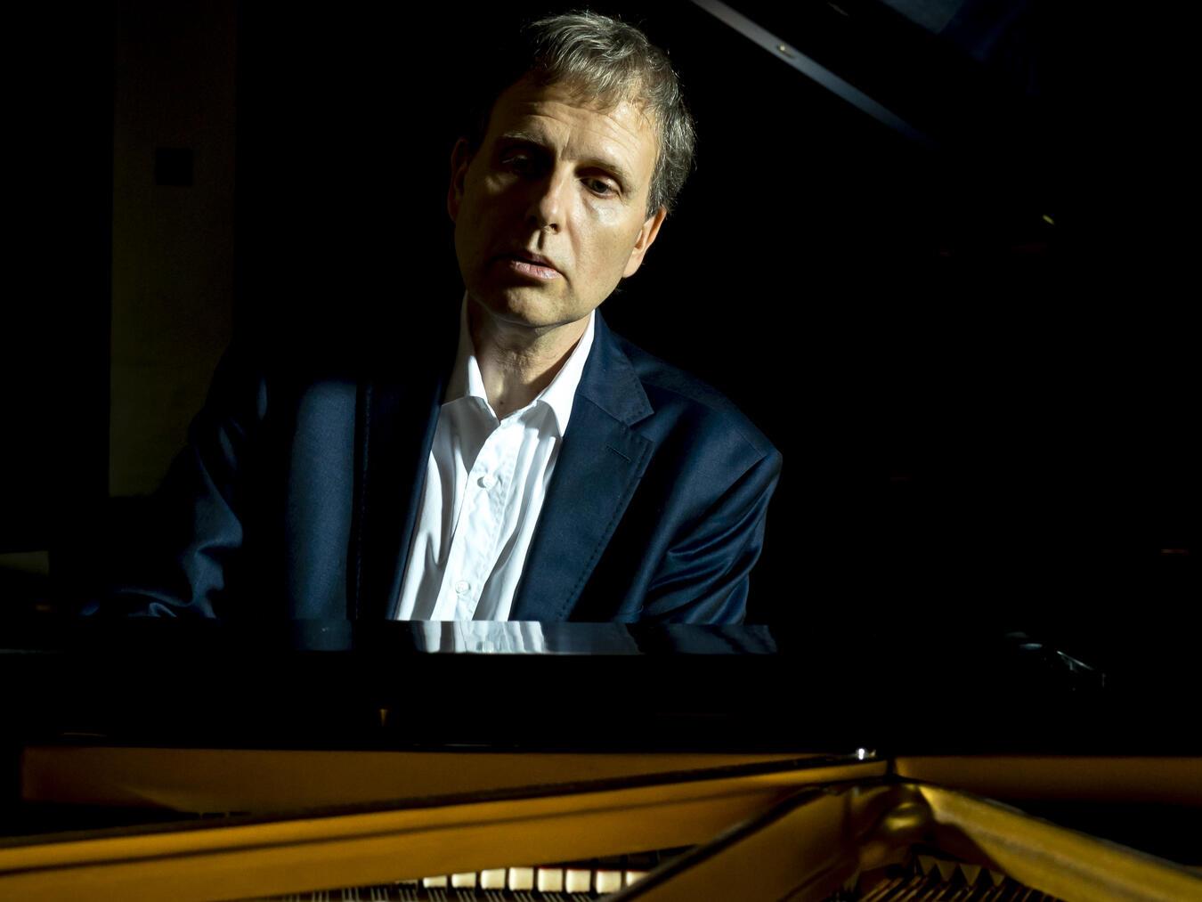 Ein Künstler von Weltruhm: Der Pianist Kevin Kenner kommt am Sonntag nach Kleve. Foto: Shawn Clark