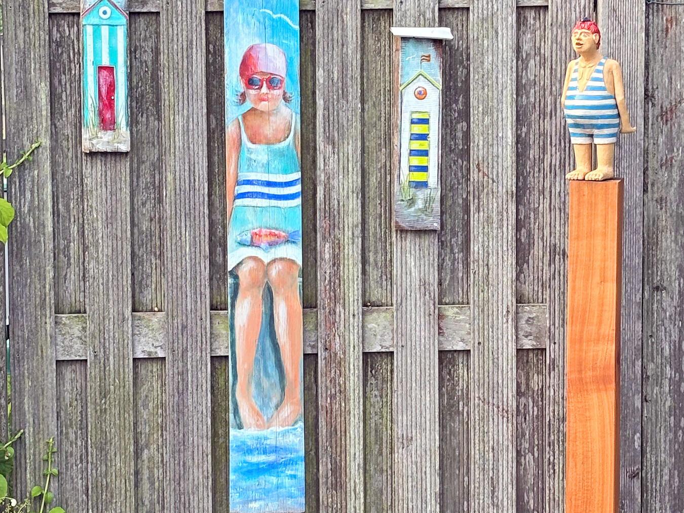 Sommerliche Entdeckungsreise: Kunstgenuss im Freiluftatelier Ein Sprung ins kühle Nass sorgt für Spaß.