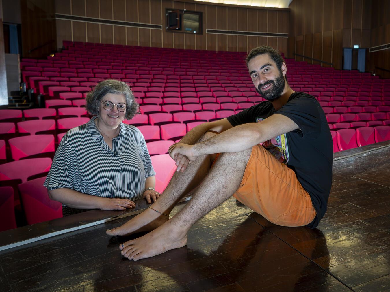 Ein Tandem fürs Stadttheater: Andrea Joosten, Leiterin der Emmericher Kulturbetriebe, und der neue Theater-Leiter Mike Brendt. NN-Foto: Gerhard Seybert