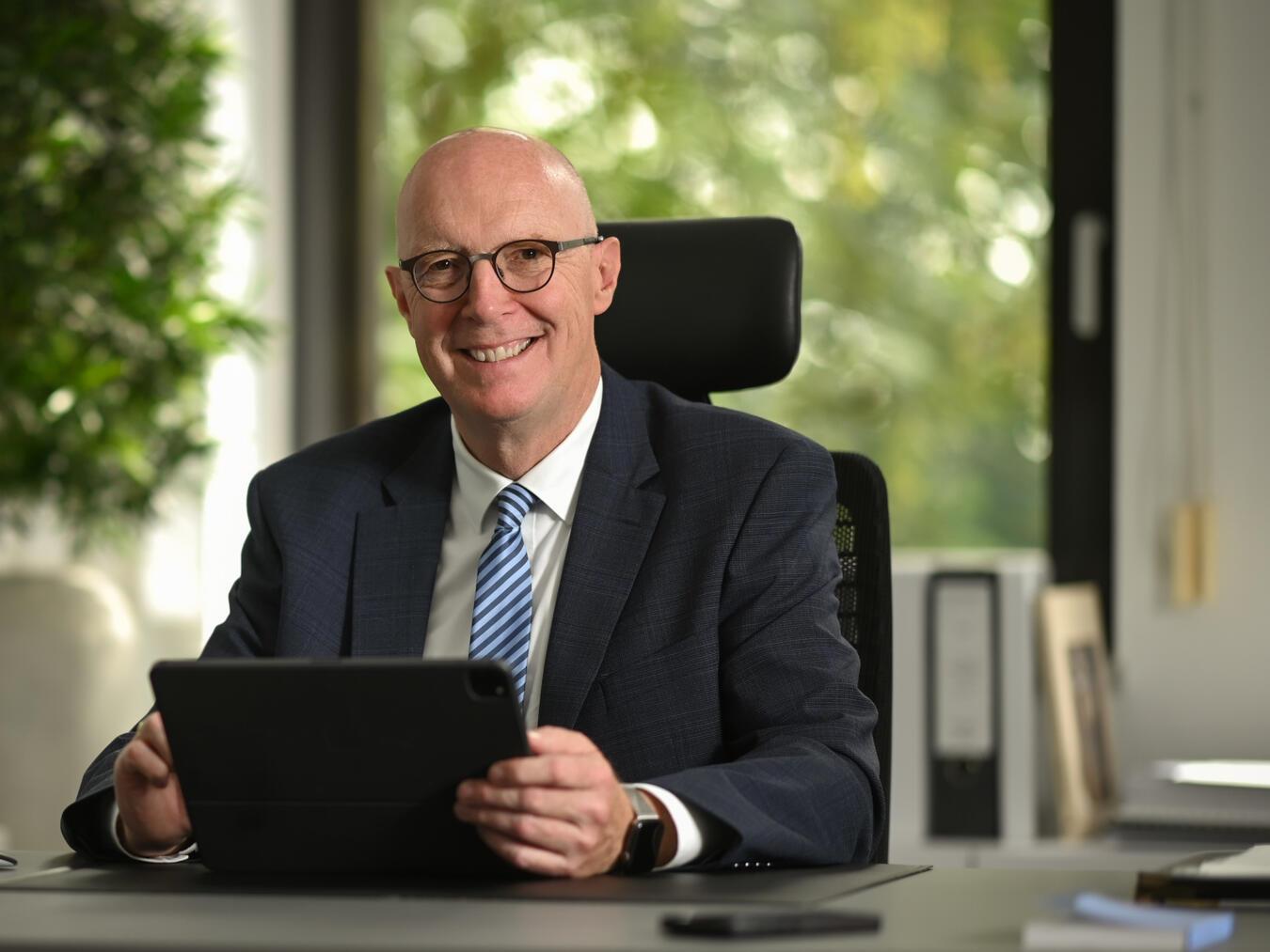 Die ersten Interessenten
erhalten eine Zusage Eine Anmeldung zur nächsten Bürgersprechstunde mit Landrat Christoph Gerwers am 19. September ist ab sofort möglich. Foto: © Kreis Kleve – Markus van Offern