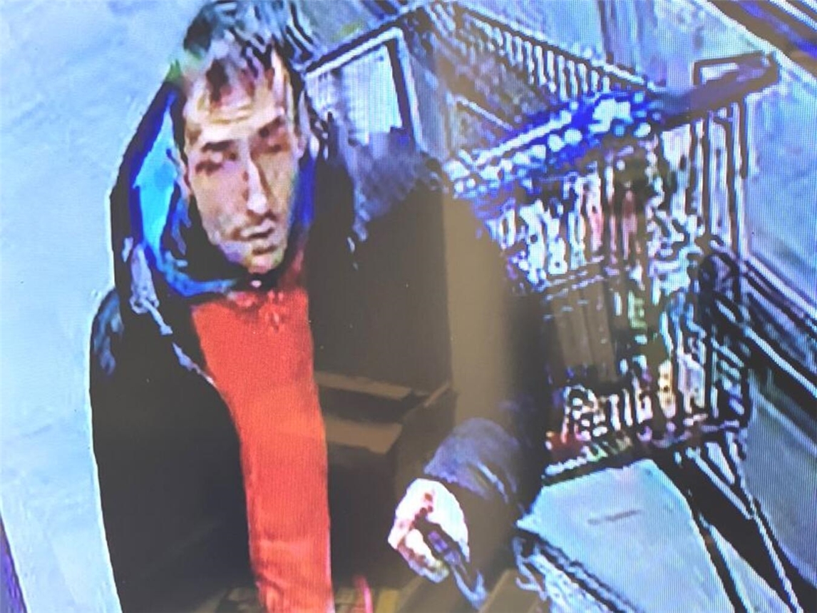 Eine Aufnahme des Tatverdächtigen. Foto: Polizei