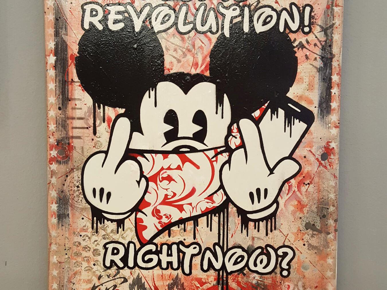 Eine bunte Mischung aus Street- und Pop-Art, Malerei und Installationen ist ab heute im PAN in Emmerich im Rahmen der neuen Ausstellung „8 Rooms“ zu sehen. Einer ausstellenden Künstler ist Suat Sensoy (u. l.) mit seiner „Bewegung der Fische“. NN-Fotos (4) MB