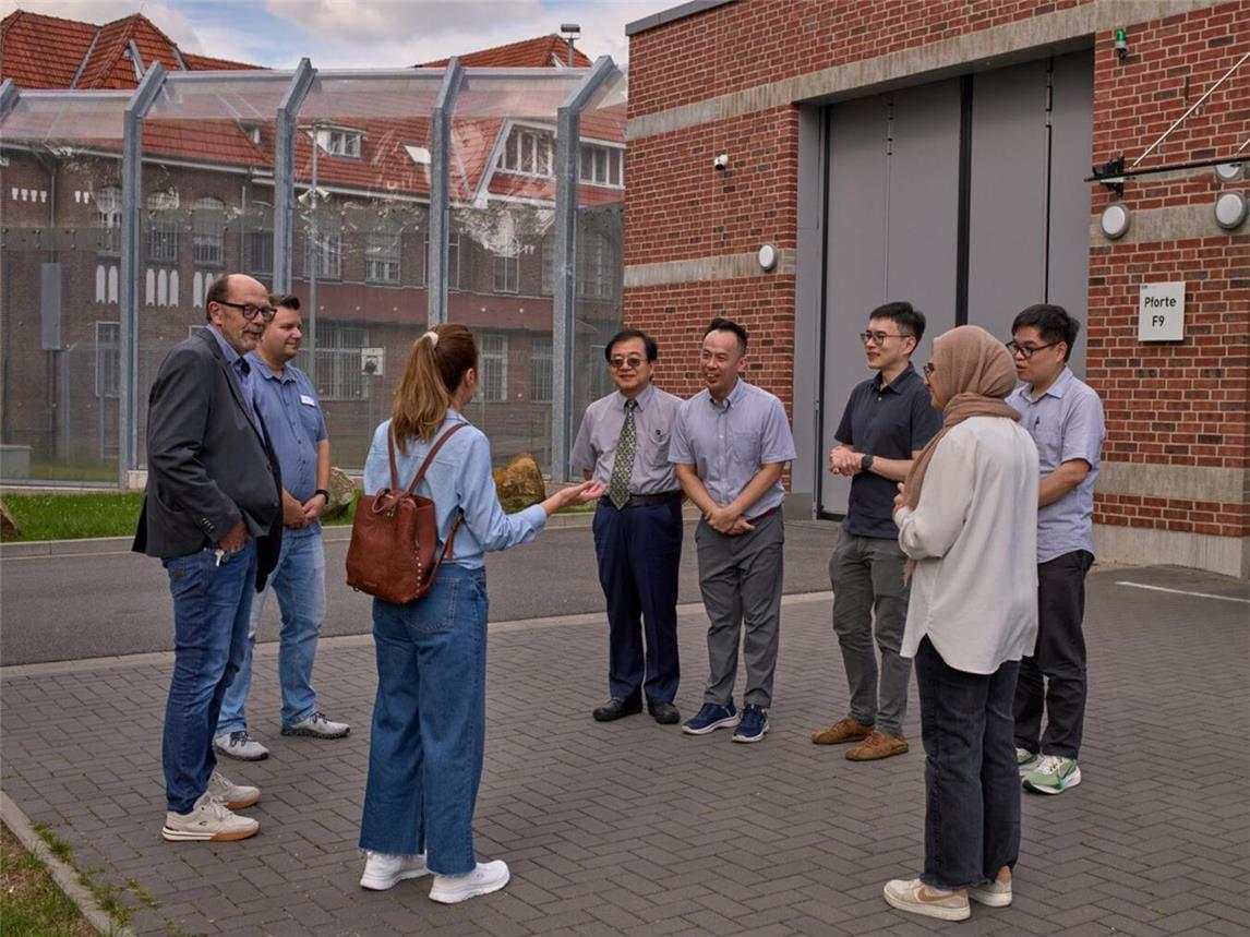 Eine Delegation aus Taiwan zu Gast in der LVR-Klinik in Bedburg-Hau. Foto: LVR