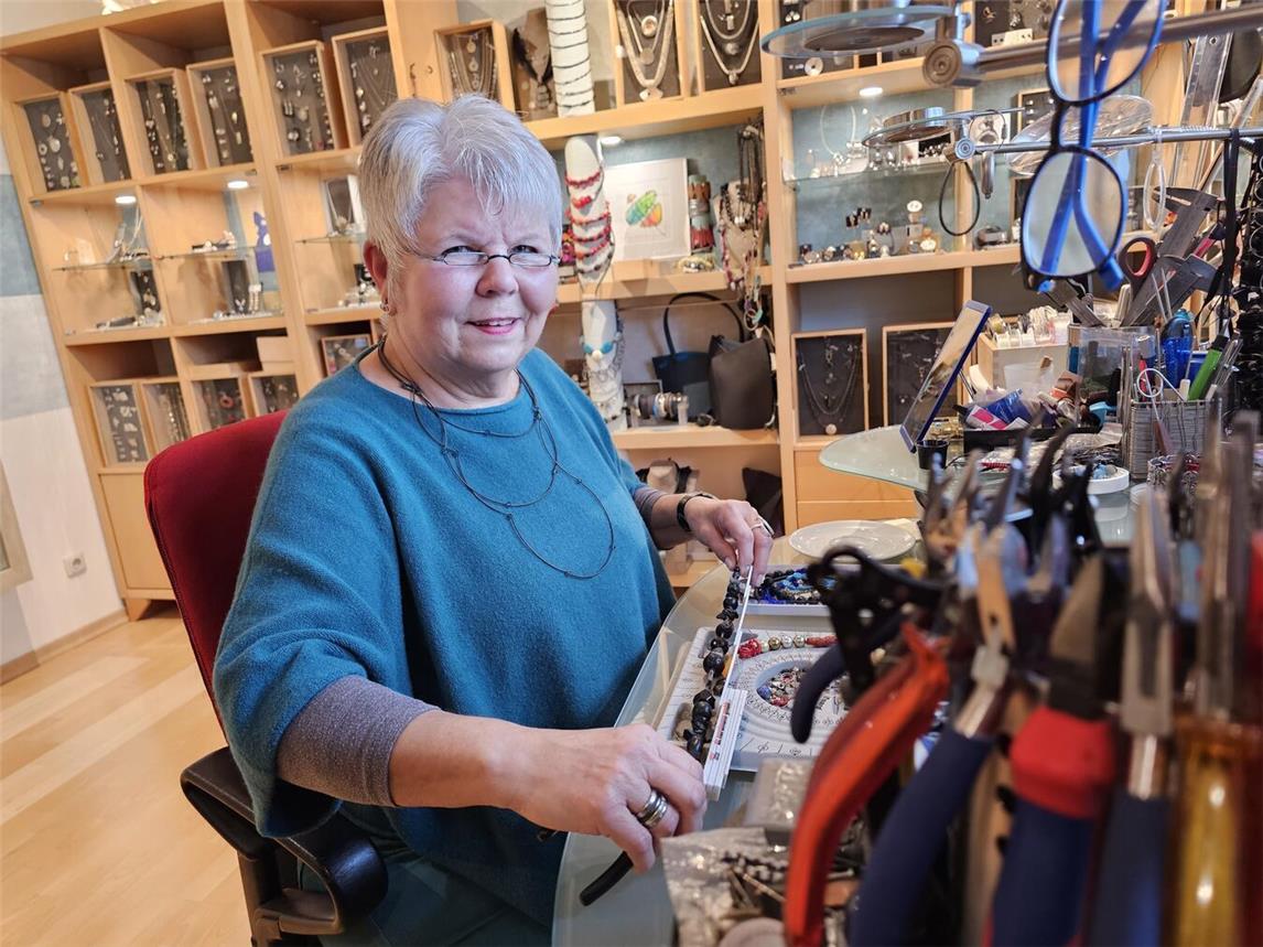 Eine Frau vieler Talente: Heidi Wellmann bei der Arbeit. NN-Foto: Thomas Langer