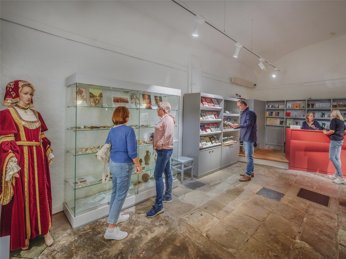 "Führung in der Schwanenburg, Foto von Markus van Offern"