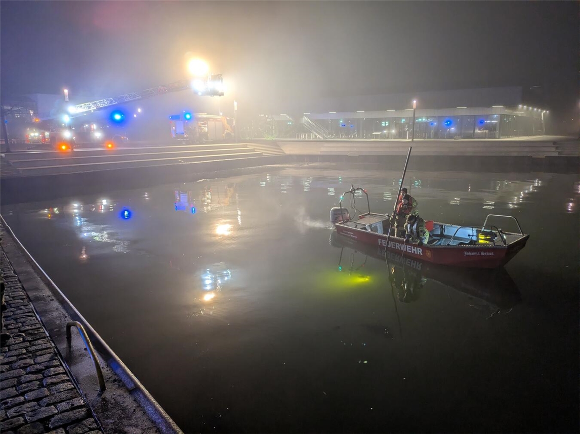 Eine groß angelegte Suchaktion beschäftigte zahlreiche Rettungskräfte. Foto: Feuerwehr Kleve