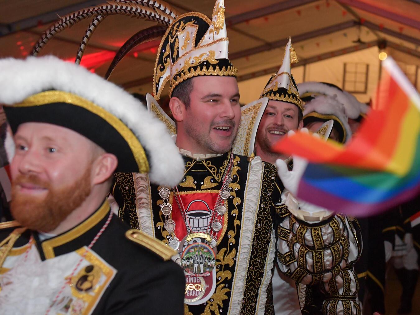 Eine kurze, aber intensive Session wird es für das Emmericher Prinzenpaar. NN-Foto: Gerhard Seybert