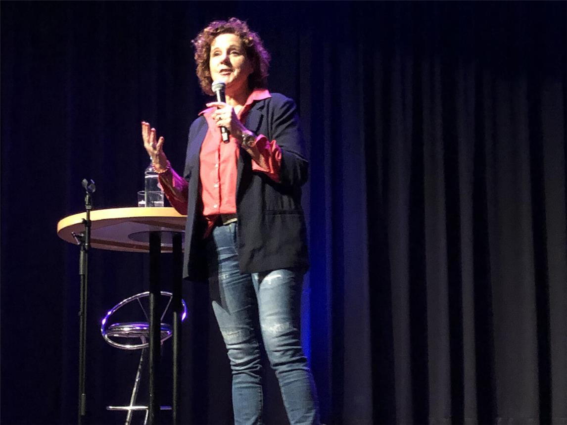 Eine Sammlung von Aufsätzen, die auf Interviews beruhen, ist das neue Buch „Meine Mutmacher“ von Steffi Neu. Foto: Stadt Rees