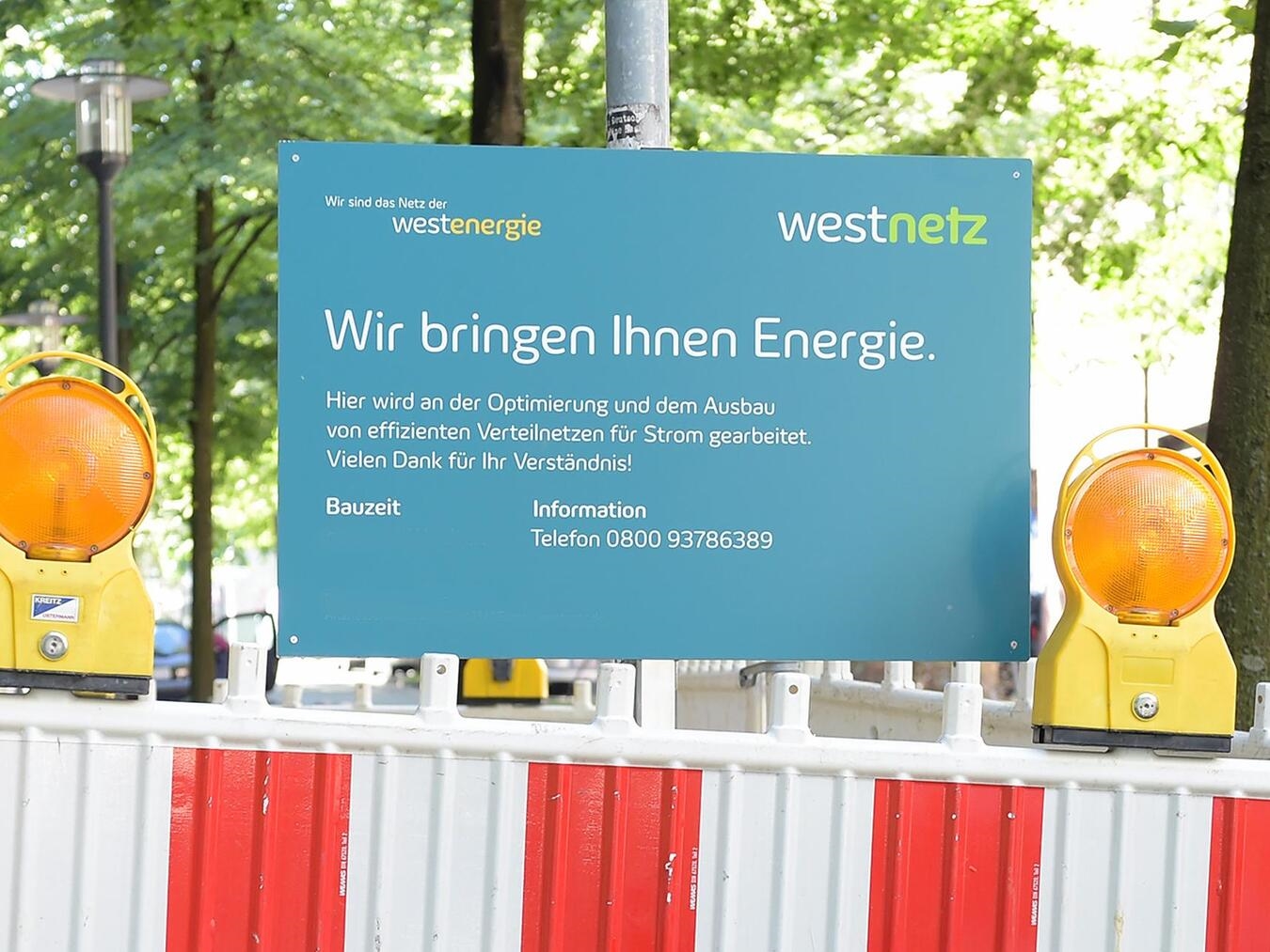 Eine Umleitung während der Bauarbeiten ist eingerichtet.Foto: Westnetz 